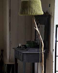 houten vloerlamp stoer | wooden robuste floor lamp by www.dutchdilight.com